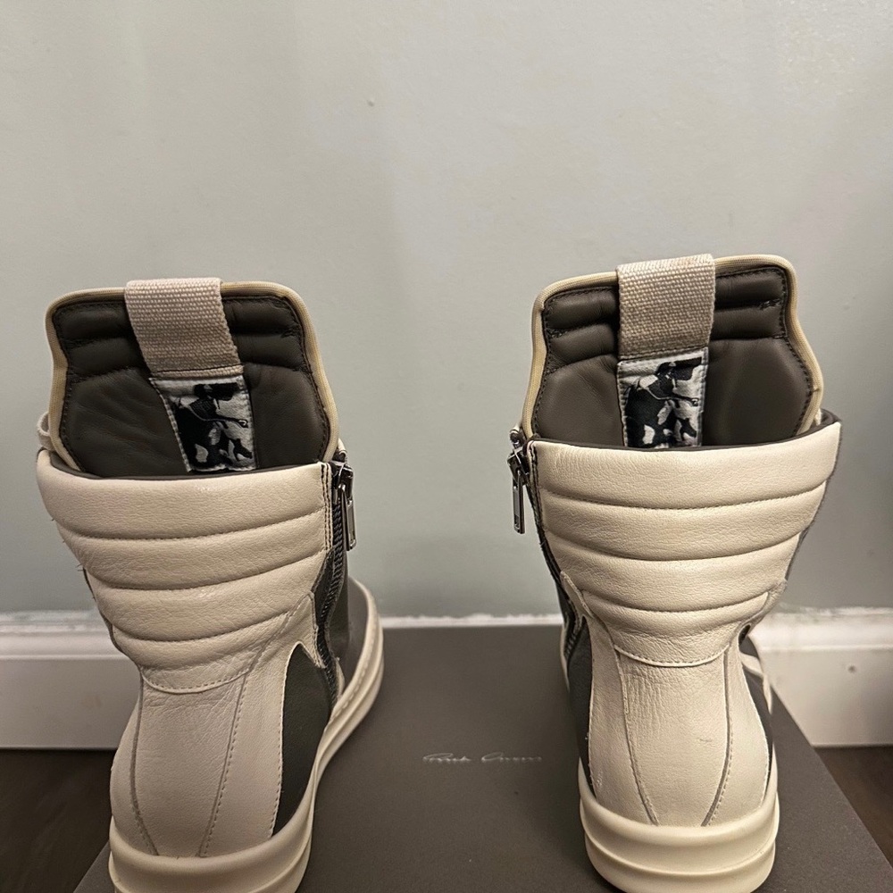 Rick Owens Gray and White Geobasket High-Top Sneakers Kids - Picture 6 of 9